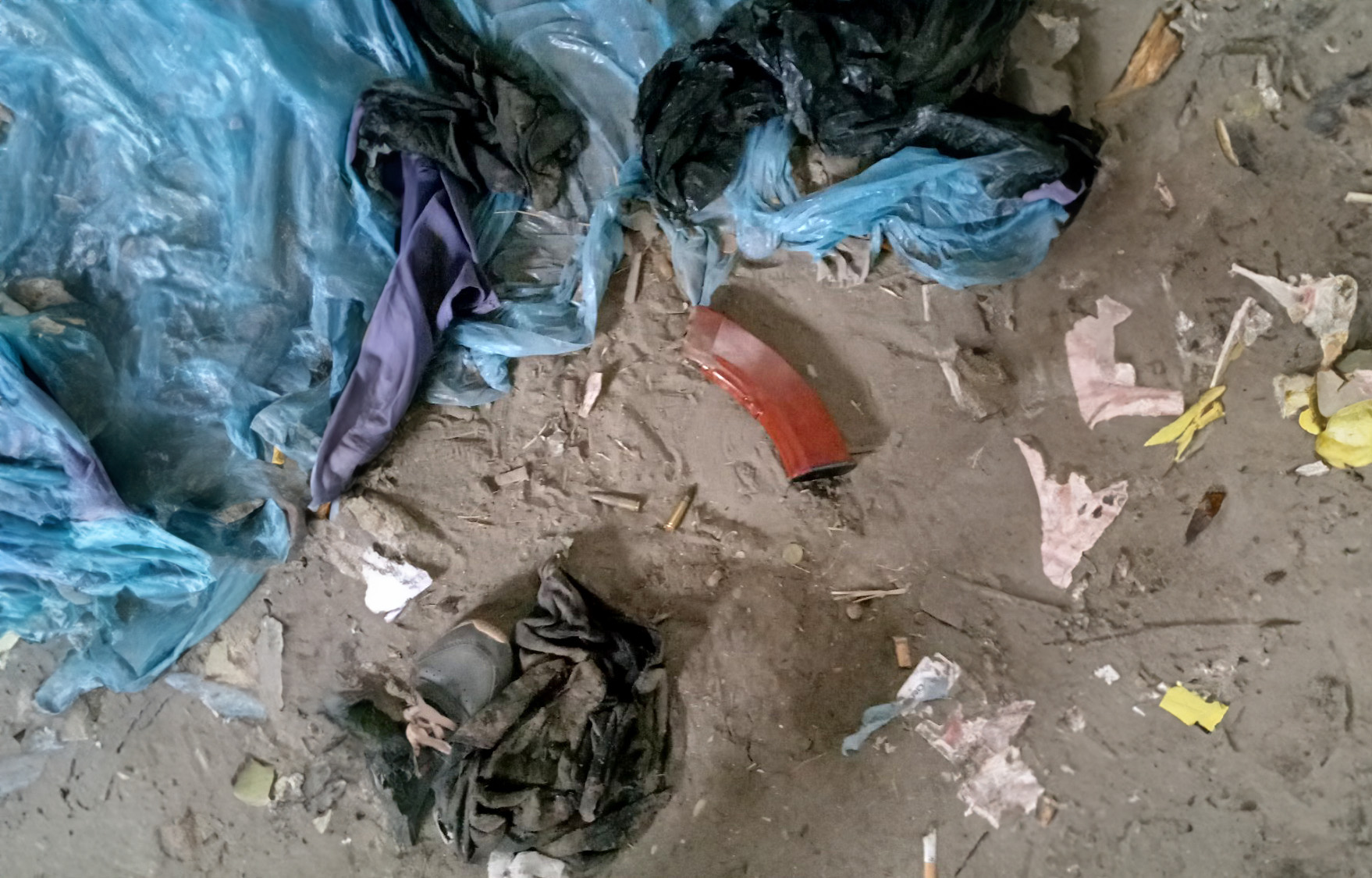 Šta je policija pronašla kod uhapšenih migranata nakon vatrenog obračuna u Horgošu (FOTO) 6 Šta je policija pronašla kod uhapšenih migranata nakon vatrenog obračuna u Horgošu (FOTO) 6