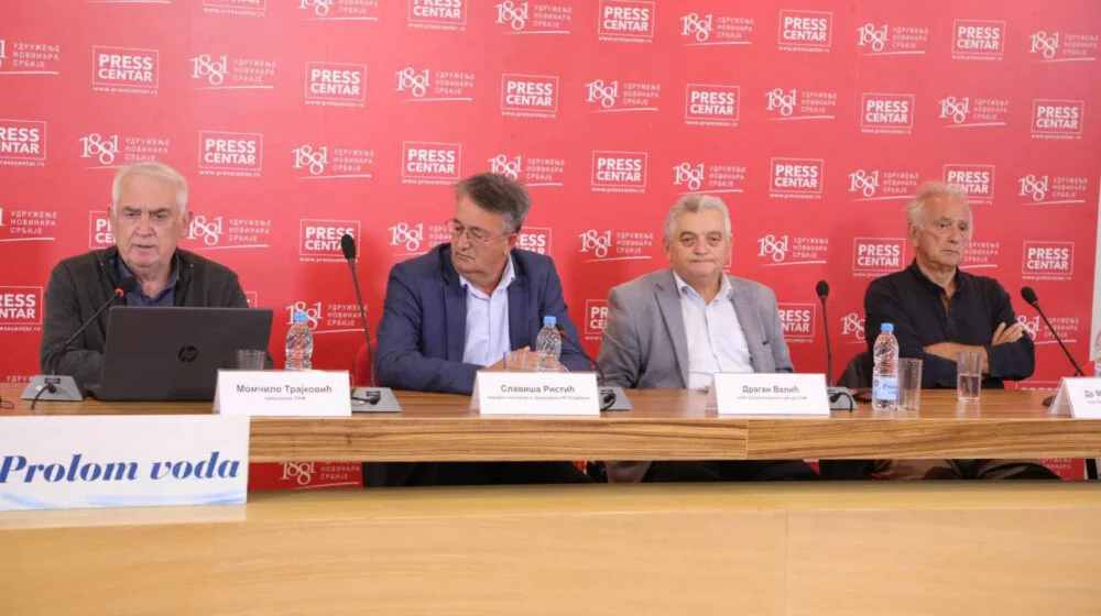 Pokret Otadžbina poziva na ujedinjenje nacionalne i građanske opozicije u Srbiji 8