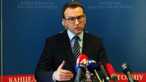 Petković tvrdi nije bilo dinara, a Kosovska policija: Skoro 75 miliona dinara, 1.6 miliona evra…
