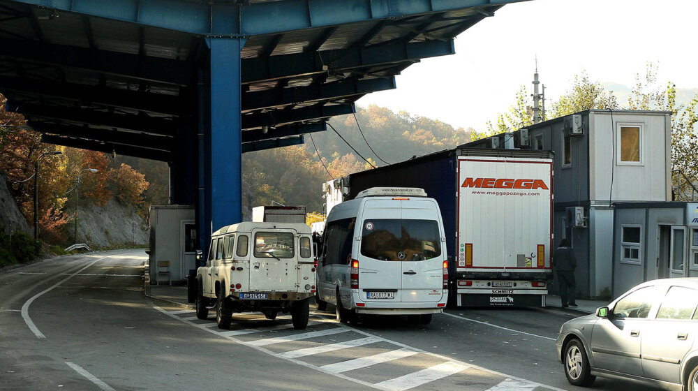 Vraćeni dinari sa Jarinja: Prištinske vlasti zabranile ulazak kamiona Narodne banke Srbije 1