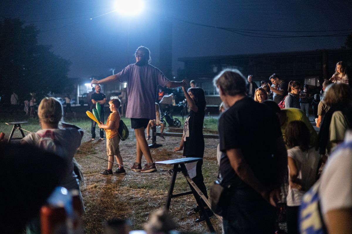 Završena 14. Evropska noć istraživača: Trista osam različitih aktivnosti u 24 grada kojima je prisustvovalo oko 70.000 posetilaca 2 Završena 14. Evropska noć istraživača: Trista osam različitih aktivnosti u 24 grada kojima je prisustvovalo oko 70.000 posetilaca 1