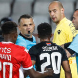 "Autoritativnom sudiji VAR ne mora da čuva leđa, a nesiguran postaje marioneta VAR-a": Da li je dobro što fudbal sada ima tehnološkog boga koji daje i uzima? 6