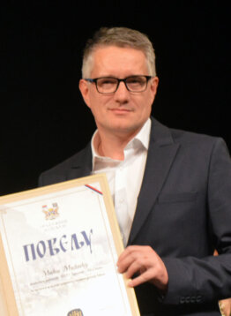 Dobitnici Povelje Foto Nenad Kovačević (2) Politički teatar za Dan Užica: Grad sunca na zapadu u kome su svi veseli (FOTO) 3