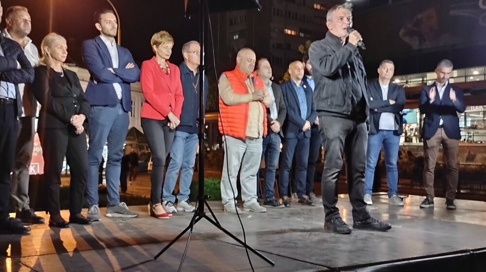 Parizermen pada 17. decembra: Poruka sa protesta „Dogovor za pobedu” u Kragujevcu (FOTO) 1