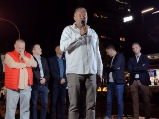 Dogovor za pobedu Kragujevac 11 Parizermen pada 17. decembra: Poruka sa protesta „Dogovor za pobedu” u Kragujevcu (FOTO) 5