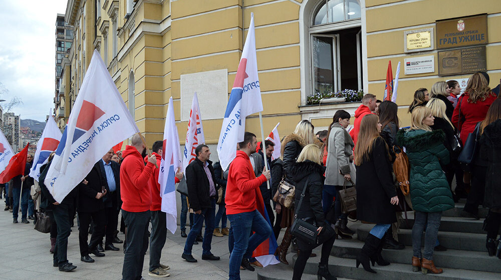 Na prozivke o vezama SNS sa kriminalcima, užički naprednjaci uzvraćaju: Đilas je kriv za sve 1