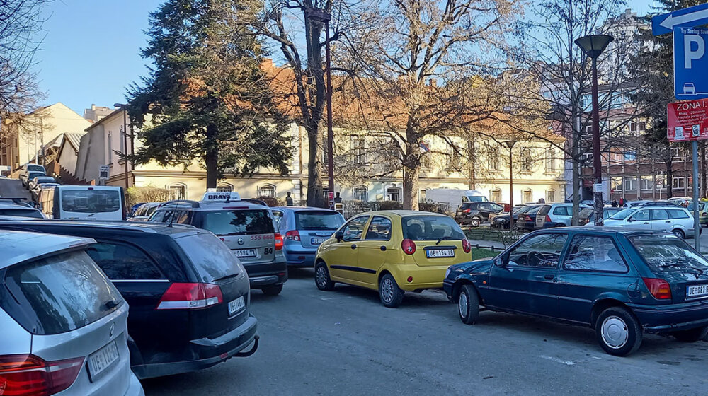 SSP: Užička vlast pretvorila pešačku zonu na Trgu Svetog Save u parkiralište 1