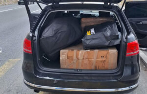 Užička policija uhapsila dvojicu državljana Crne Gore sa oko 59 kilograma marihuane 2 Užička policija uhapsila dvojicu državljana Crne Gore sa oko 59 kilograma marihuane 2