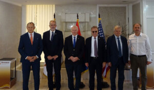 Američki ambasador u poseti Valjaonici bakra u Sevojnu 2