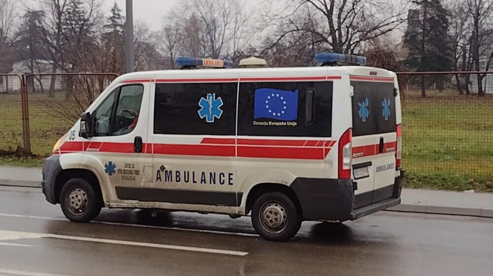 Automobil udario u autobus na putu Leskovac - Niš, vozač putničkog vozila poginuo 13