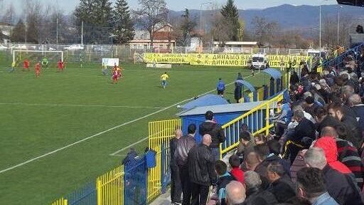 Fudbalski rat naprednjaka u Vranju: Ko "buši" novi Dinamo, a ko "pere državne pare" i kakva je u tome uloga sina Bratislava Gašića? 1