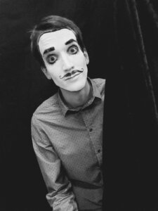 Mladi glumac Nikola Popović o pozivu za život i transplantaciji bubrega: Od “zašto baš ja” do “nije tako loše biti Nikola” 2