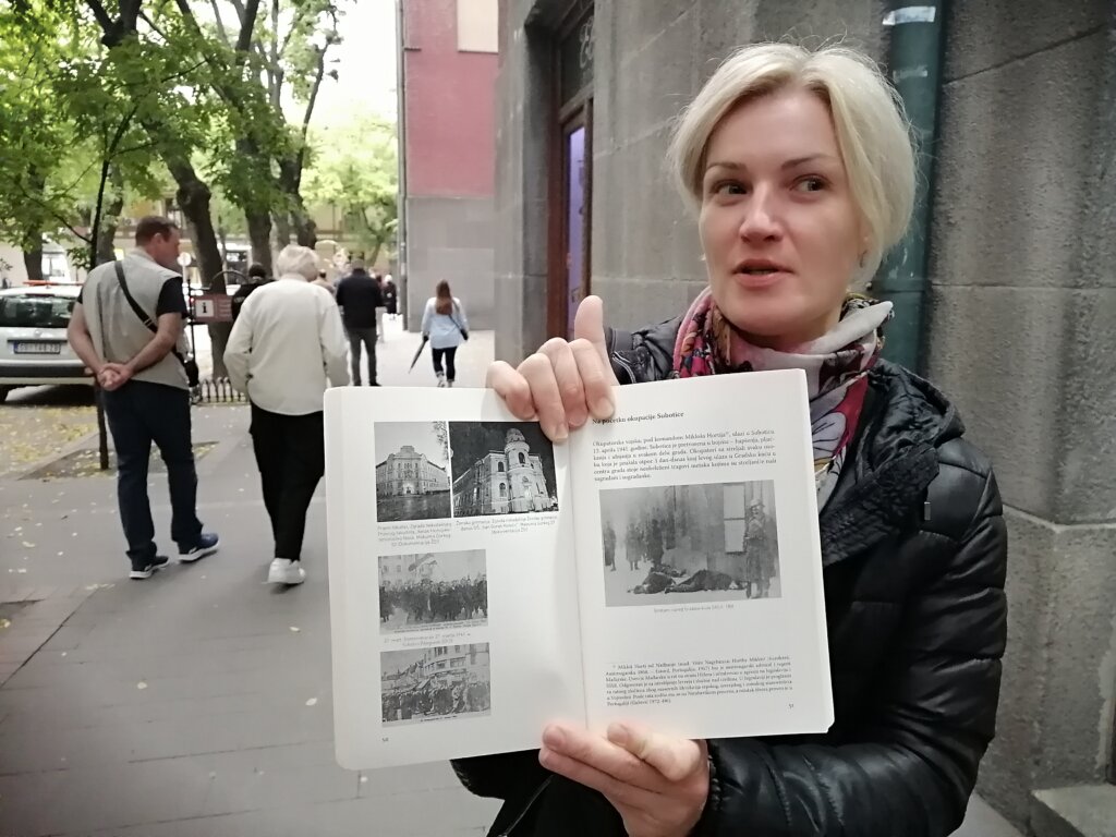 Šetnja stazama oslobodilaca Subotice: Fasada Gradske kuće još uvek čuva tragove metaka streljanih osoba 2