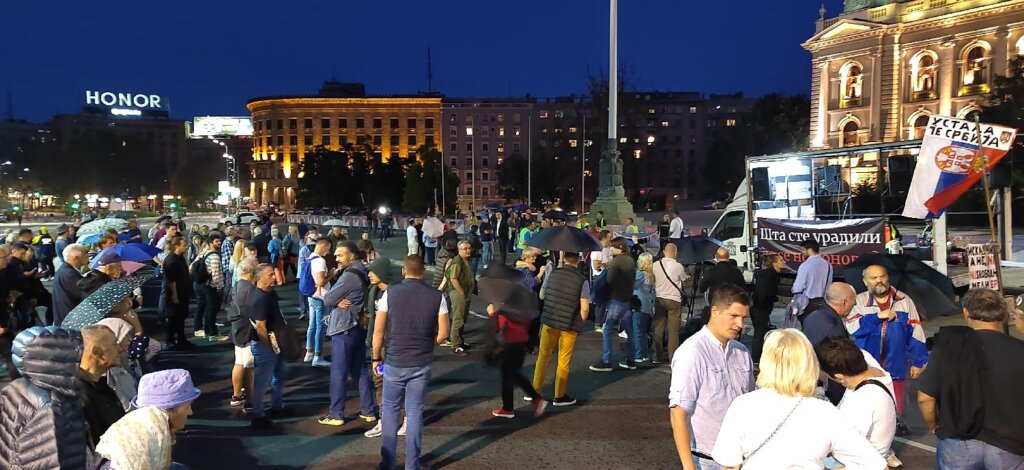 Kako je izgledao 25. protest „Srbija protiv nasilja“ u slikama (FOTO) 16