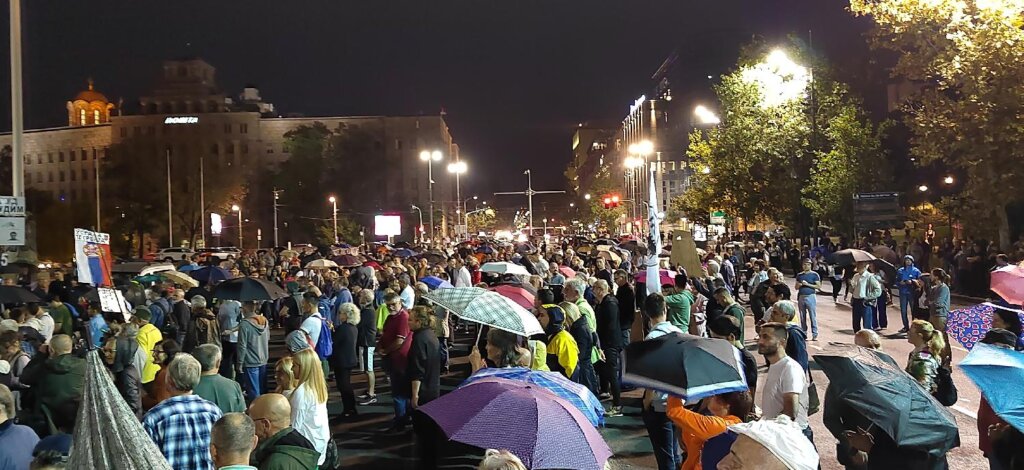 Kako je izgledao 25. protest „Srbija protiv nasilja“ u slikama (FOTO) 8