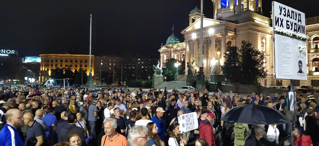 Kako je izgledao 25. protest „Srbija protiv nasilja“ u slikama (FOTO) 10