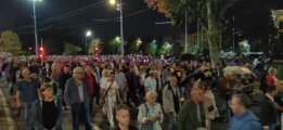 IMG_20231021_184702_b "Srbija protiv nasilja": Radomir Lazović znak REM-a ofarbao u roze, opozicionari slali poruke o jednoj listi (VIDEO, FOTO) 10