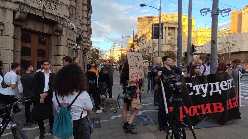 "Studenti protiv nasilja" protestovali ispred Vlade Srbije zbog postavljanja Nedića i Bokana za članove Saveta fakulteta 1