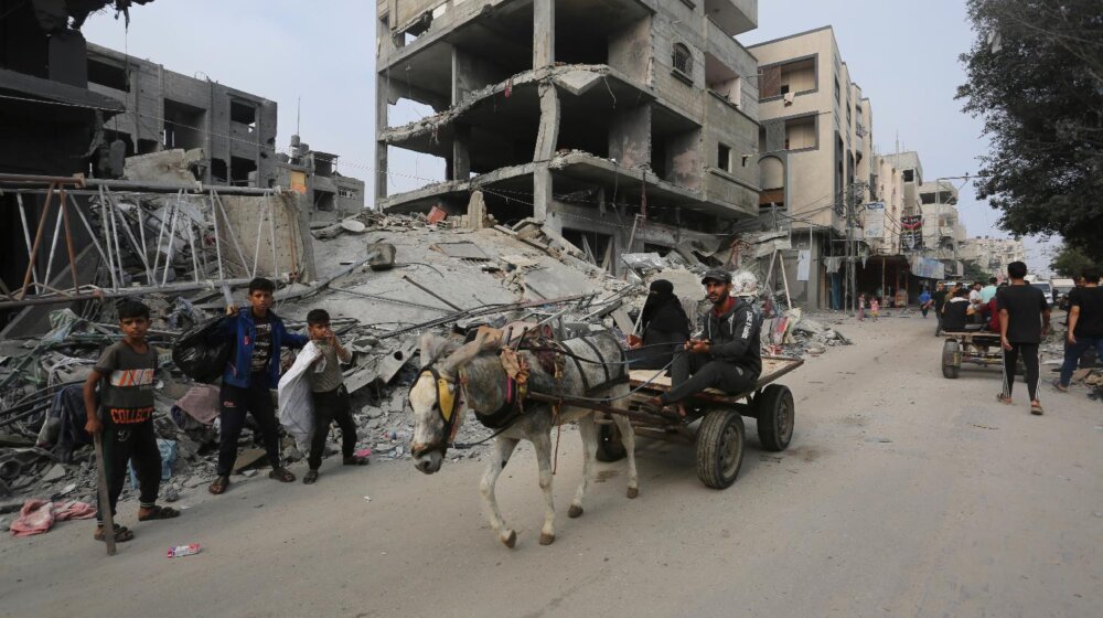Hiljade ljudi silom ušlo u skladišta Agencije UN za pomoć Palestincima 1