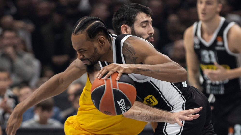 Partizan daleko od forme, ali nema vremena za jadikovanje: Obradović i igrači su dobili lekciju od Barselone koju moraju da nauče 1
