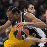 Partizan daleko od forme, ali nema vremena za jadikovanje: Obradović i igrači su dobili lekciju od Barselone koju moraju da nauče 13