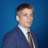 Humanitarac i novopečeni naprednjak, a da li i dalje previše ekstreman za Marin Le Pen: Kratka biografija Arnoa Gujona 4