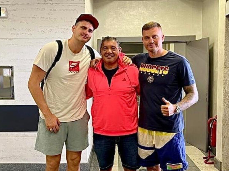 (FOTO) Nikola Jokić završio letnji raspust u Srbiji: Najbolji košarkaš sveta otputovao u Ameriku, uskoro kreće sezona u NBA 1