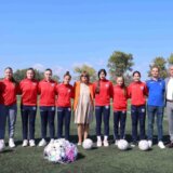 Ministarka Gojković povodom Međunarodnog dana devojčica posetila fudbalski klub "Borac" 3