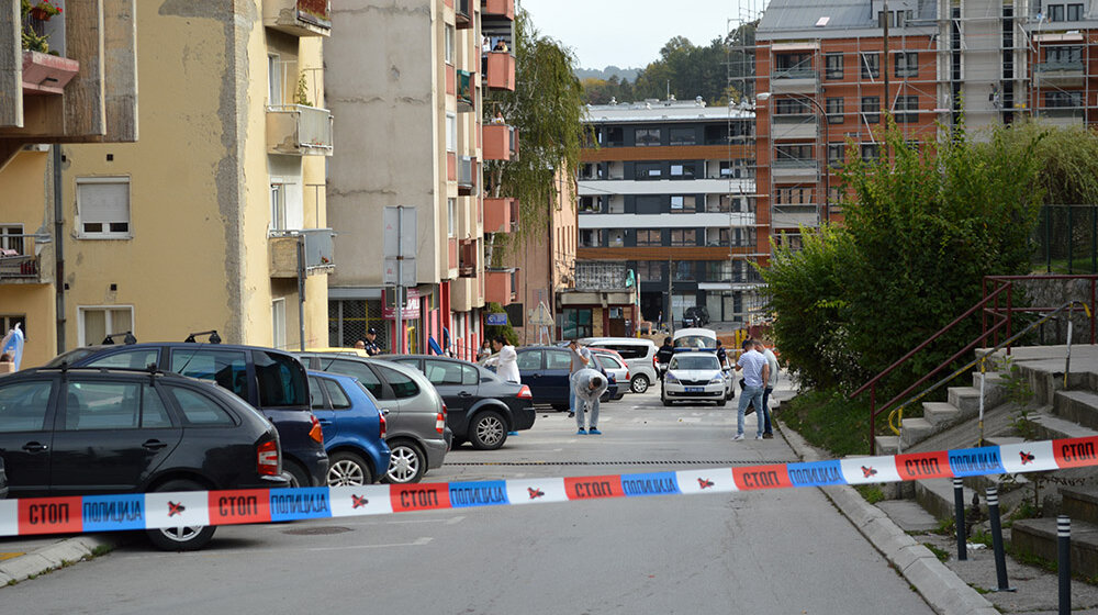 Pucnjava u centru Užica, pored mnogih građana i učenika: Tri osobe ranjene, policija blokirala saobraćaj 1