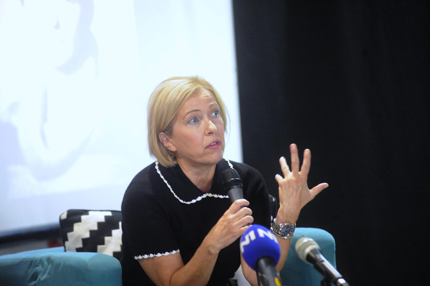 "Najviše od svega mi znači što moje kolege ne dozvoljavaju da se svetlo na Kosovu ugasi": Urednici portala KoSSev uručena nagrada "Katarina Preradović" 2