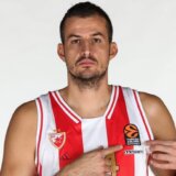 Povreda ili nesporazum s trenerom Duškom Ivanovićem: Kako je pukla "ljubav" između Crvene zvezde i Nemanje Bjelice? 8