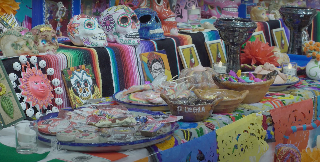 Proslava najpoznatijeg meksičkog praznika Dana mrtvih u Beogradu 2 Proslava najpoznatijeg meksičkog praznika Dana mrtvih u Beogradu 2