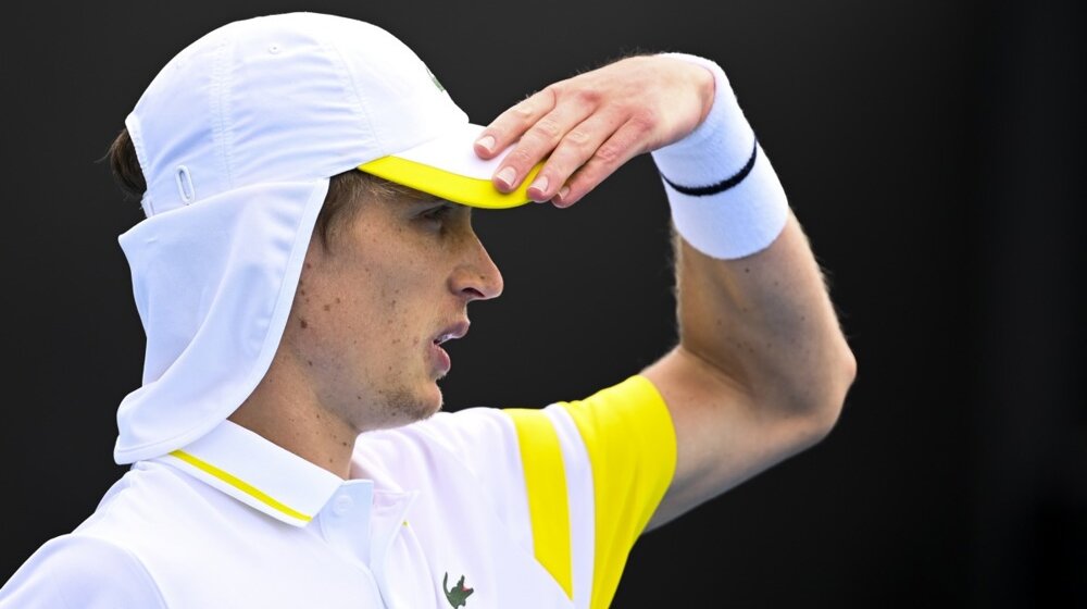 Australijanac pogodio sudiju lopticom u glavu: Kažnjen kao i Đoković i izgubio meč 1