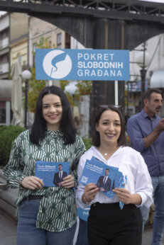 Činjenica da ljudi loše žive jača je od medijskog mraka i bajki o „zlatnom dobu”: Pavle Grbović u razgovoru sa Kragujevčanima (FOTO) 8
