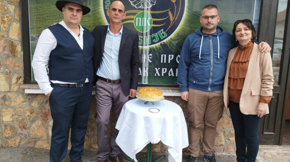 Nećemo više da budemo „građani drugog reda”: U Topoli otvorena kancelarija Pokreta poljoprivrednika Srbije 1