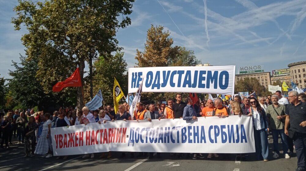 "Jedno veliko ništa i još jedno poniženje": Kolektiv OŠ "Jovan Miodragović" povodom odluke o obustavi štrajka u školama 1