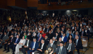 Politički teatar za Dan Užica: Grad sunca na zapadu u kome su svi veseli (FOTO) 3 Politički teatar za Dan Užica: Grad sunca na zapadu u kome su svi veseli (FOTO) 25