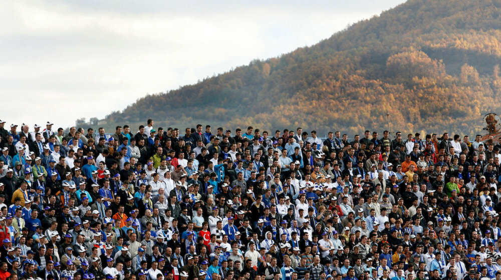 Meč Novi Pazar - Vojvodina bio prekinut ceo sat zbog petardi 1