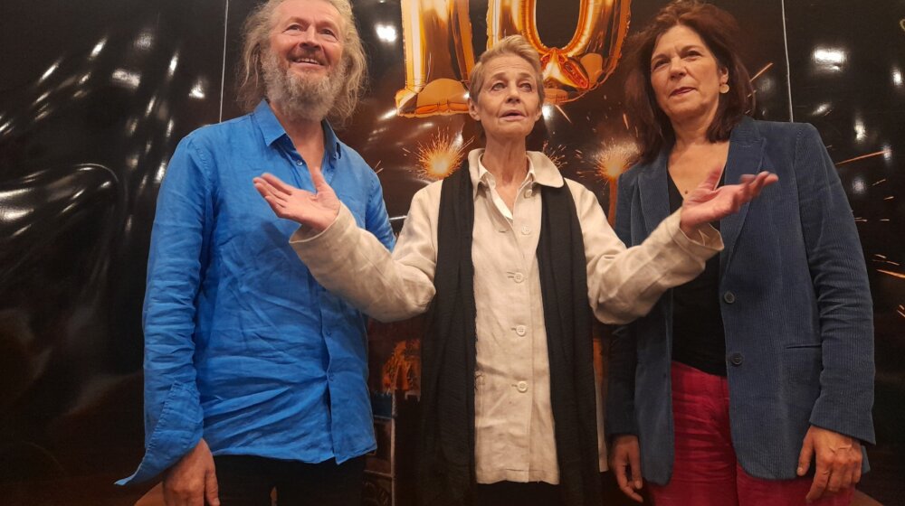 Danas sa Šarlotom Rempling: Sada sam samo starija verzija sebe, i dalje sam dete, adolescent, hipik, mlada žena, i malo mudrija, ljubaznija i blaža prema sebi 1