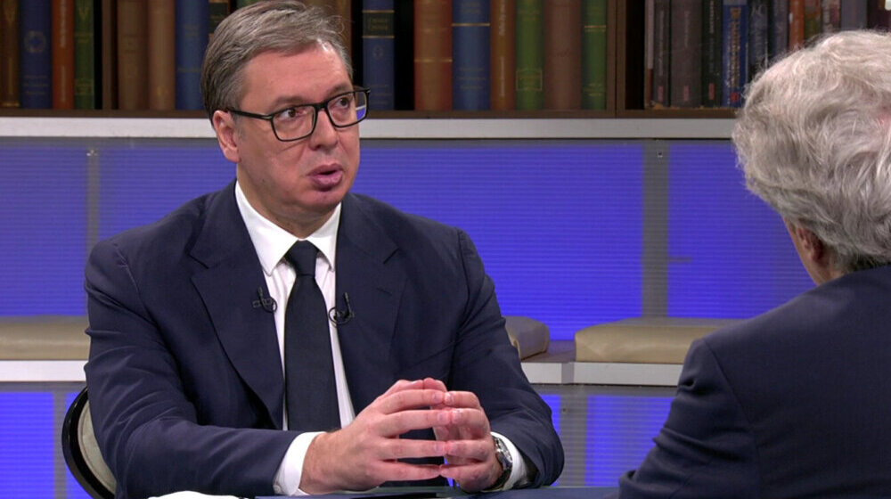Vučić na televiziji Hepi: Nismo daleko od situacije u kojoj će Srbi sa Kosova da se pakuju na kamione i traktore 1