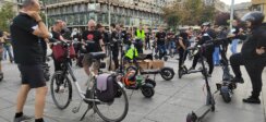Protest vozača trotineta, električni trotineti Protest vozača trotineta: Traže da se zelenim trakama obeleže ulice za vožnju (FOTO,VIDEO) 7