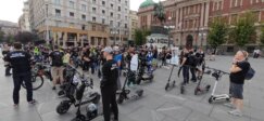 Protest vozača trotineta, električni trotineti Protest vozača trotineta: Traže da se zelenim trakama obeleže ulice za vožnju (FOTO,VIDEO) 3