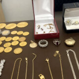Muškarac iz Sombora uhapšen zbog krađe zlata i nakita od pola miliona evra iz porodične kuće u Kragujevcu (FOTO) 8