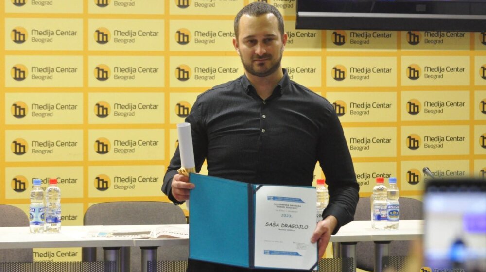 Nagrada “Dušan Bogavac” za novinarsku etiku i hrabrost dodeljena novinaru BIRN-a Saši Dragojlu 1