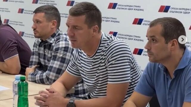 "Pred SNS su teška vremena": Andrej Vučić ponovo sa naprednjacima Voždovca (VIDEO) 1