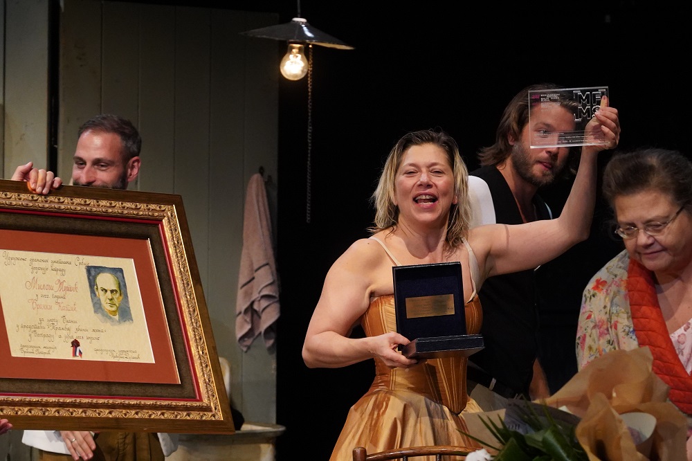 Branka Katić dobila nagradu „Miloš Žutić" 3 Branka Katić dobila nagradu „Miloš Žutić" 2