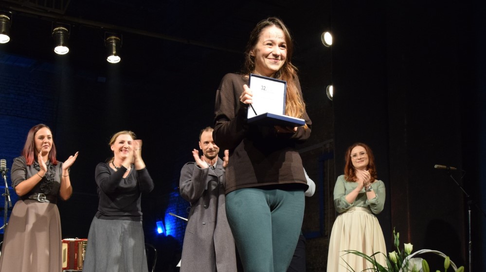 U čast nagrađenih, na 32. Festivalu “Dani Zorana Radmilovića” odigrana predstava zaječarskog pozorišta “Čehovljeva soba, sezona prva” 1