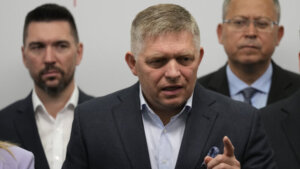 Slovačka neće učestvovati ni u jednom programu Evropske unije koji ima za cilj finansiranje vojne pomoći Ukrajini u borbi protiv ruske invazije, izjavio je danas premijer Robert Fico.