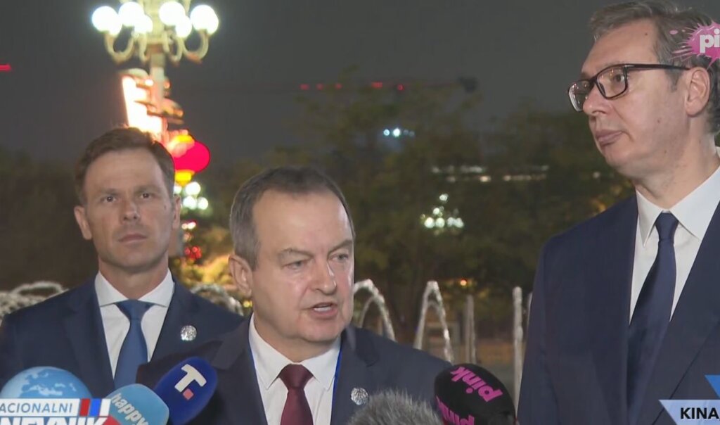 Vučić iz Pekinga: Video sam Putina, puca od samopouzdanja 2 Vučić iz Pekinga: Video sam Putina, puca od samopouzdanja 2