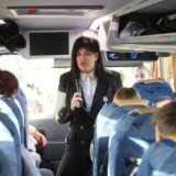 Novosadske demokrate: Prosvetni radnici bez dinara, a gradska ministarka plovi Senom 13